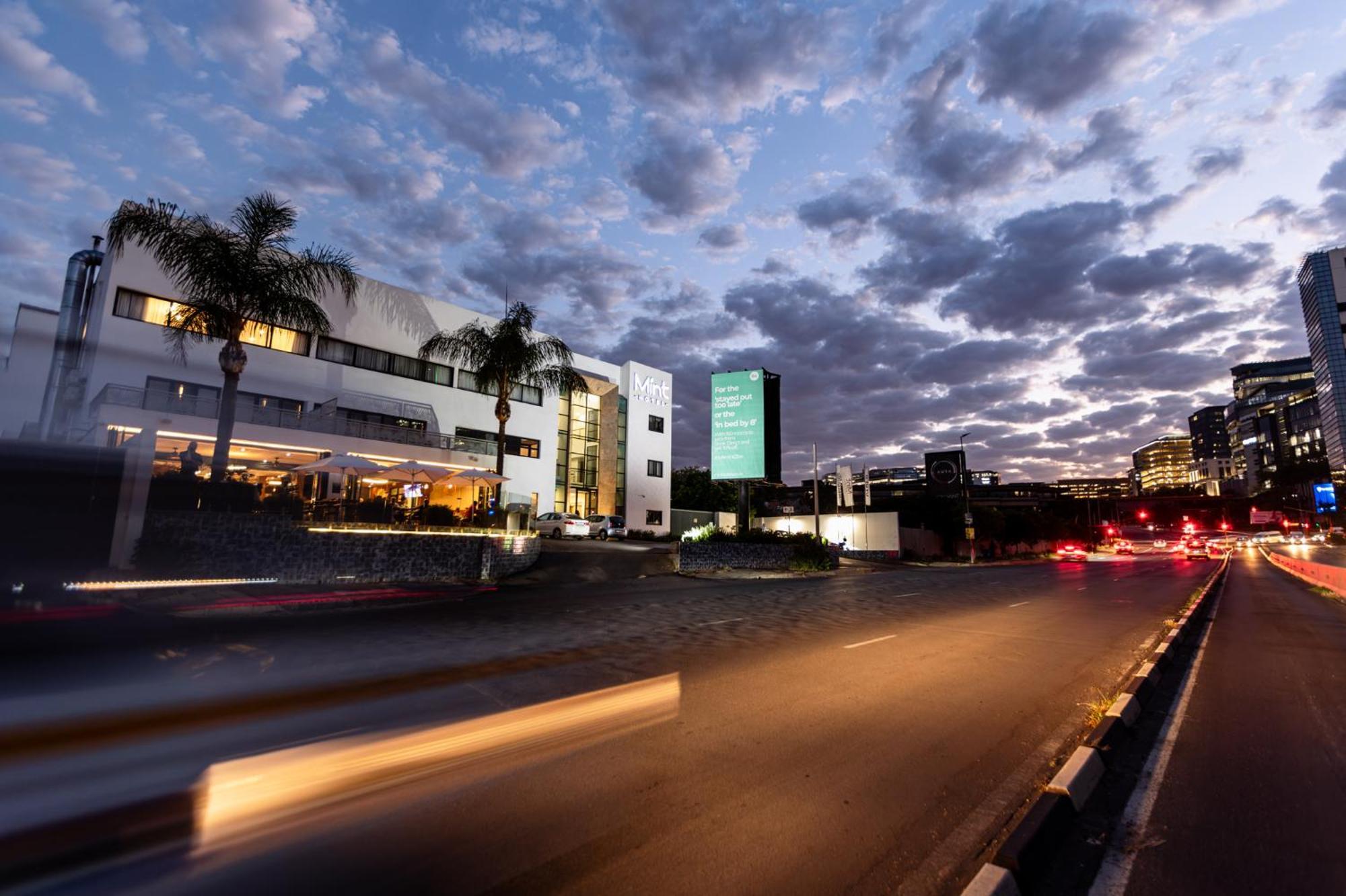Mint Hotel 84 On Katherine Johannesburg Ngoại thất bức ảnh